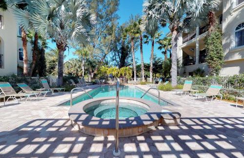 Holmes Beach Apartment | La Casa Karen