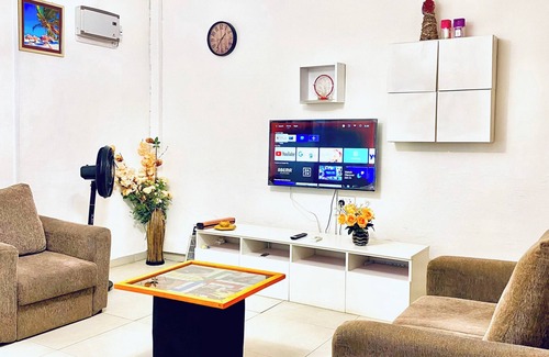 Accra Apartment | La Casa Maite - Stunning Studio Apartment