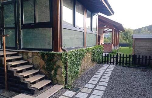 Marron House | La Casa Malvarrosa