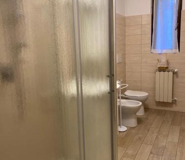 Appiano Gentile Apartment | LA CASA NEL BOSCO, DI MARI