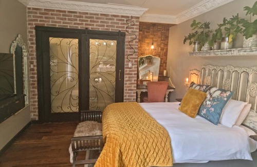 Hillcrest House | La Casa Nostra Villa Rose Garden Carmella