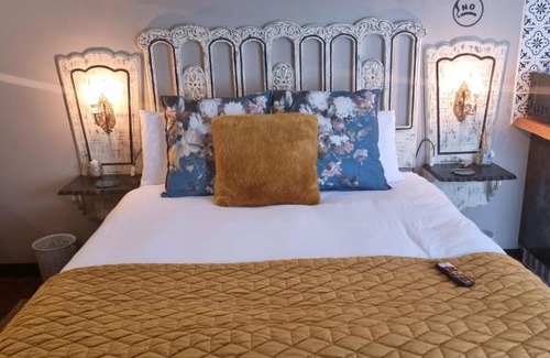 Hillcrest House | La Casa Nostra Villa Rose Garden Carmella
