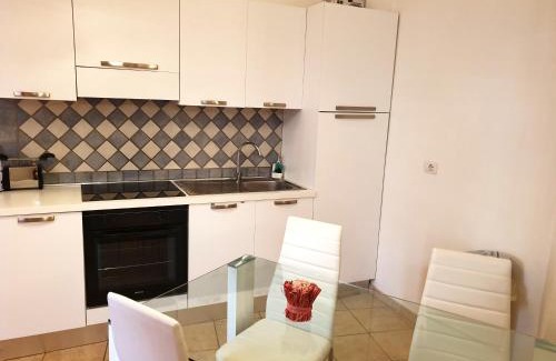 Arbus House | La Casa Rosada Arbus