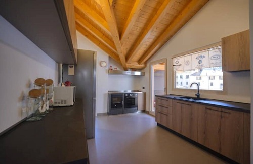 Roncone House | La Casa Rossa