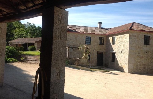 Callobre Apartment | La Casa Roxa, naturaleza en Galicia a 12 kms. del mar