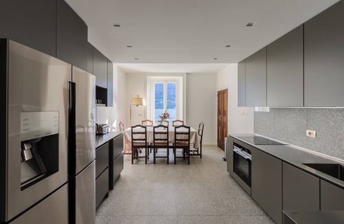 Carate Urio Villa | La Casa - Spacious apartment in historic villa with private lake access