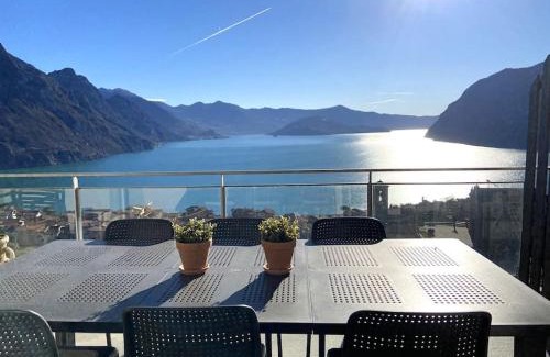 Zorzino Apartment | La casa sulla collina vista lago