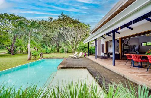 Matapalo House | La Casa Tico Tango