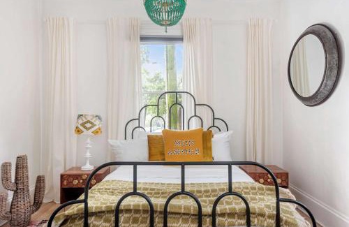 East Side House | La Casa