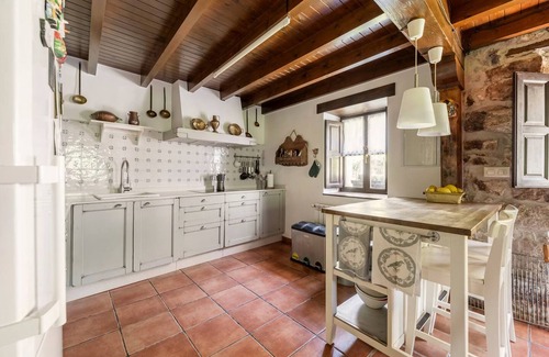 Llamigo House | La Casa vacacional del Güelu