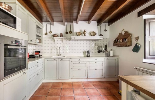 Llamigo House | La Casa vacacional del Güelu