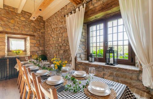Castaneda House | La Casa Vieja en Castañeda