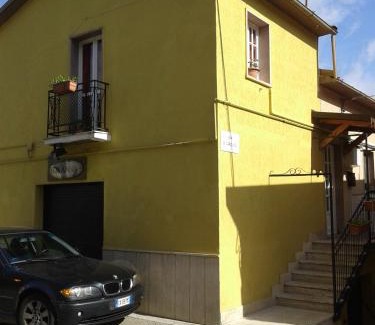Avigliano Apartment | La Casetta Di Anna