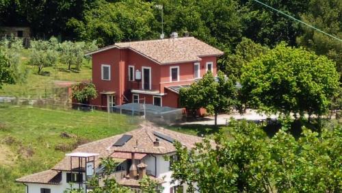 Castel dell’Aquila Apartment | La casetta rossa