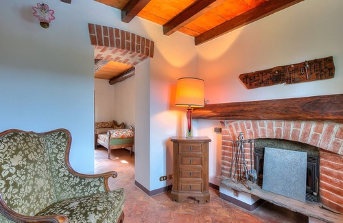 Somma Lombardo House | La Casetta Sul Fiume Borghetto Court, Somma Lombardo, Italy