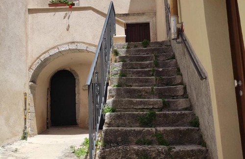 Barisciano Apartment | La casetta sull'arco