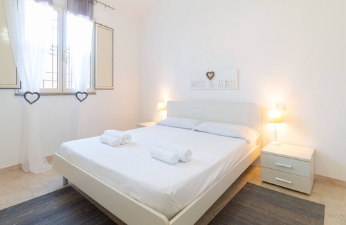 San Vero Milis Apartment | La Casetta - Two Bedroom Apartment, Sleeps 4