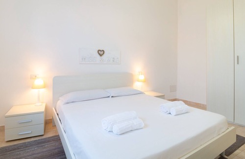 San Vero Milis Apartment | La Casetta - Two Bedroom Apartment, Sleeps 4