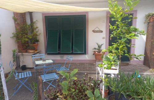 Livorno Apartment | "La Casita", 2 Floors Apartment, Private Parking 1 car OR 2 Bikes, Air-Cond and Terrace