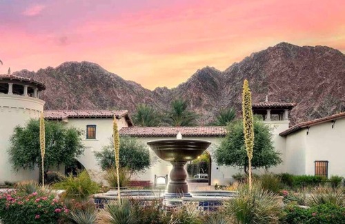 La Quinta Condo | La Casita #2 * Romantic Studio at Legacy Villas* Views * 12 Pools *