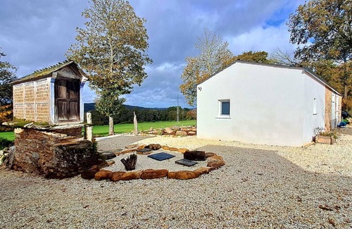 Begonte House | La Casita - a haven of peace to escape and relax, close to cities and beaches.