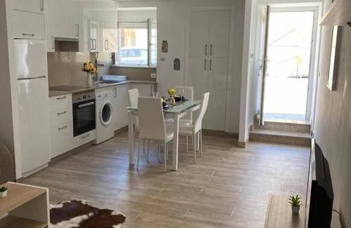Carnota House | La Casita Alere in Playa Carnota with patio and barbecue