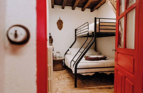 Castillo de Bayuela House | La Casita de Albino