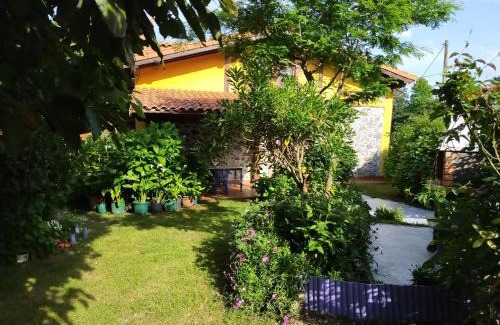 Castillo Siete Villas House | La casita de las flores