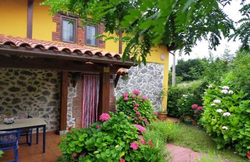 Castillo Siete Villas House | La casita de las flores