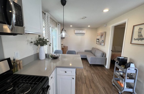 La Mirada House | La Casita de Whittier, private unit 1bed washer/dryer