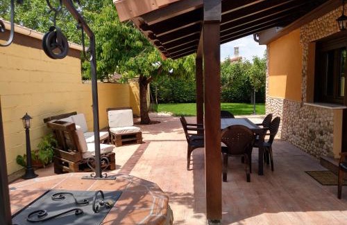Villalmanzo House | La Casita Del Abuelo