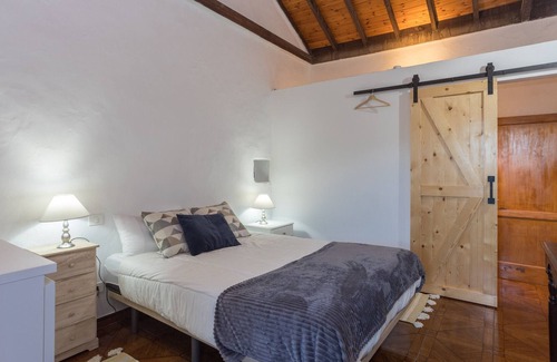 Moya Cottage | La Casita del Laurel - 2BR - Nature Views - BBQ