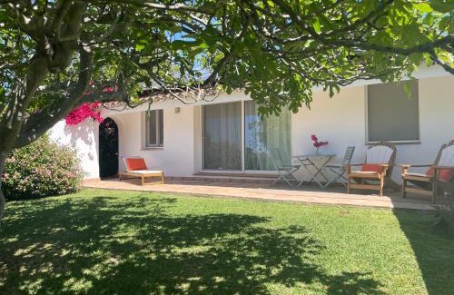New Golden Mile House | La Casita