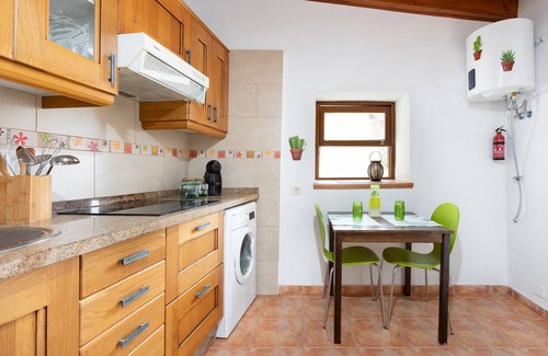 Santa Cruz de Tenerife Ski Chalet | La casita de la playa with jacuzzi