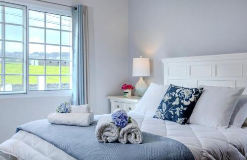 Fenais da Luz House | La Casita Felizola- Charming Coastal Escape