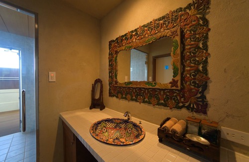 Nakijin House | La casita kouri island