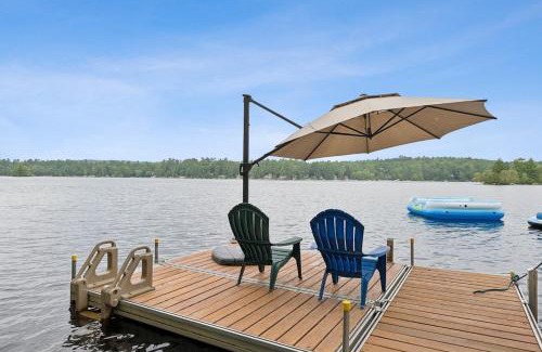Gray Ski Chalet | La Casita Little Sebago Lake with hot tub!