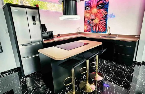 Beatriz House | 𝗟𝗮 𝗖𝗮𝘀𝗶𝘁𝗮 𝗡𝗲𝗴𝗿𝗮 𝗲𝗻 𝗖𝗮𝘆𝗲𝘆nn