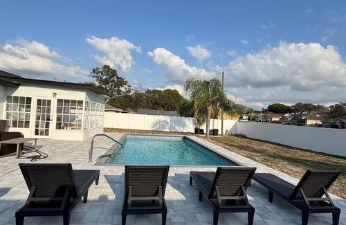 Spring Hill House | La Casita Of Spring Hill 3BR/2Bath POOL HOME