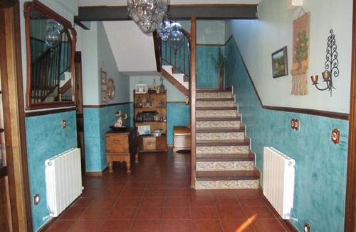 Hoyos del Collado House | La Casona de Collado