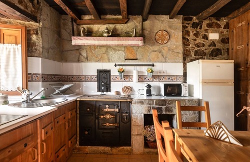 San Juan de Parres House | La Casona de Abajo
