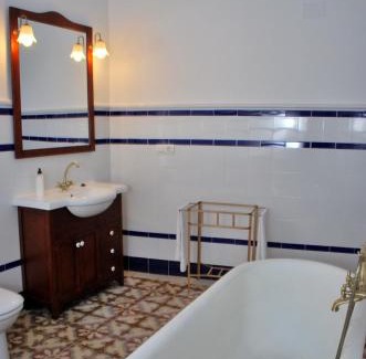 Rueda Villa | La Casona De Tia Victoria