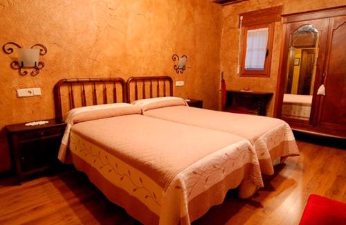 Navaleno House | La Casona del Herrero