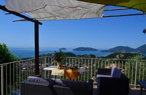 Lerici Bed & Breakfast | LA CASTELLANA Una Finestra sul Mare- Air Conditioned