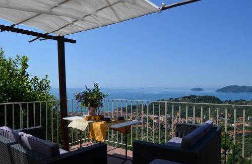 Lerici Bed & Breakfast | LA CASTELLANA Una Finestra sul Mare- Air Conditioned