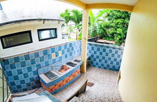 Chemin Grenier House | La Caverna House
