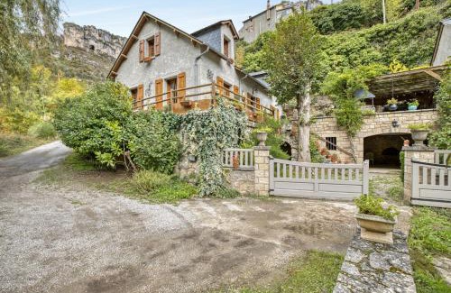 Saint-Pierre-des-Tripiers Villa | La Caze