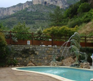 Saint-Pierre-des-Tripiers Villa | La Caze