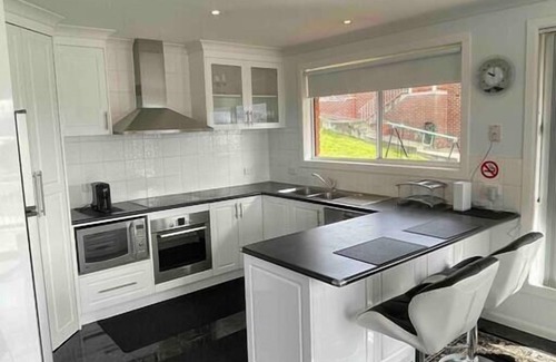 Berriedale House | La Chablisienne - Top Level
