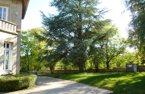 Pernant Bed & Breakfast | La chambre au Château